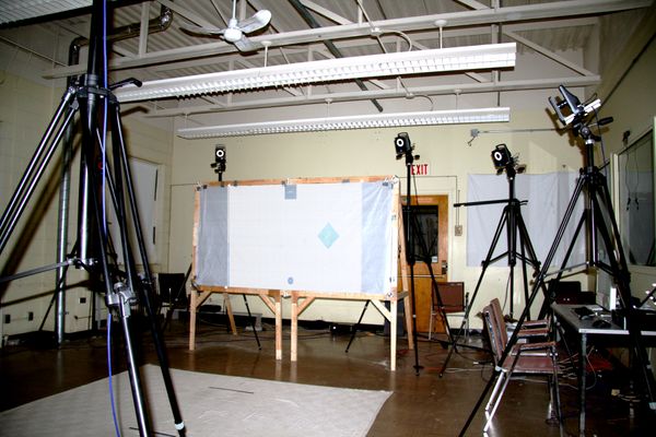 MultiPoint | Comparing Laser and Manual Pointing as Remote Input in Large Display Interactions